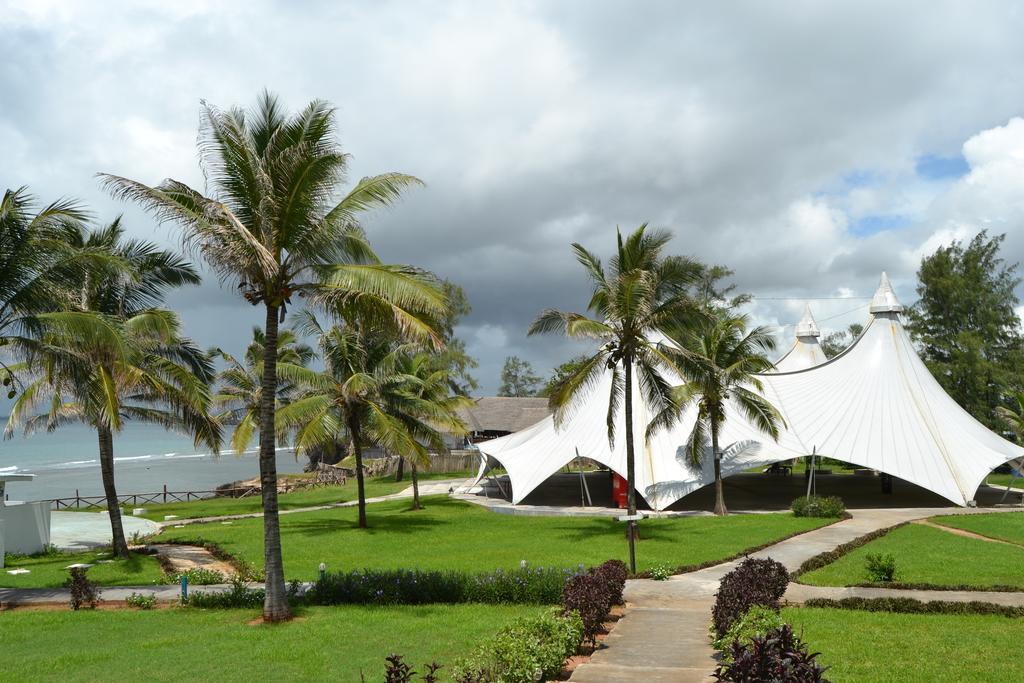 Hotel Golden Tulip Dar Es Salaam Zewnętrze zdjęcie